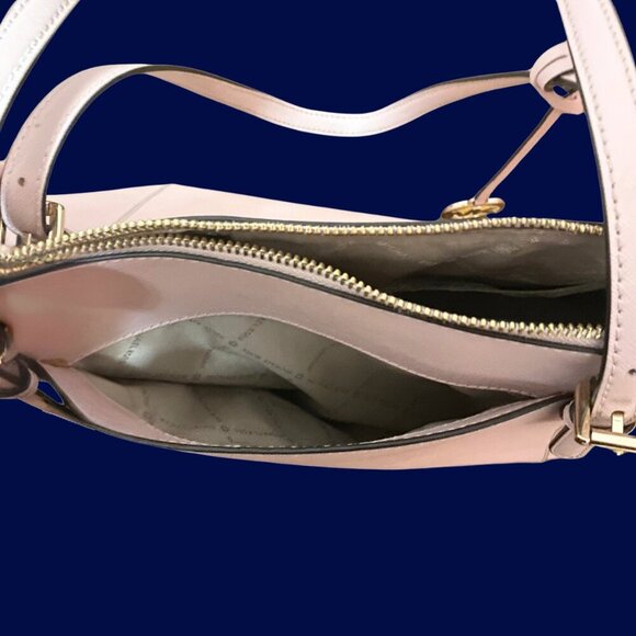 Michael Kors Jet Set Tote in Blush Pink Saffiano Leather – Gold Hardware - Picture 8 of 10